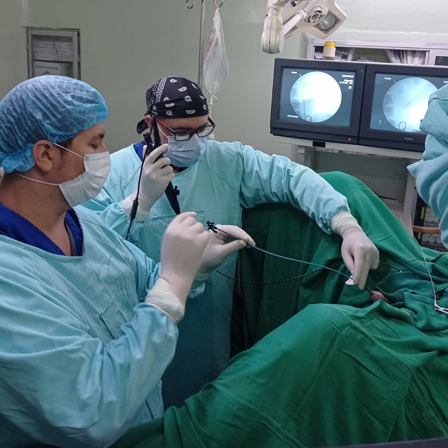 Urologo Guayaquil Ureteroscopia flexible guayaquil -min